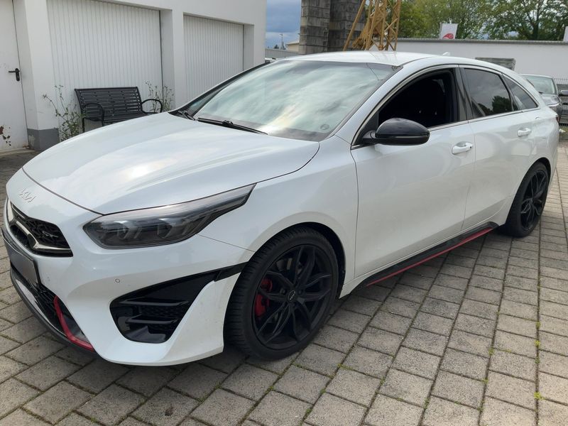 Kia pro_cee'd 1.6 TGDI GT 2023 – снимка 1