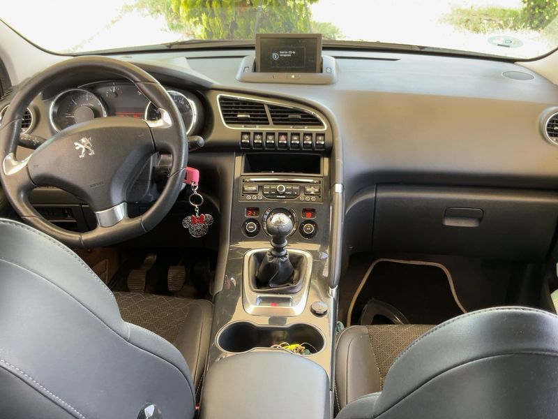 Peugeot 3008 1.6 Blue-HDi Allure 2016 – снимка 17