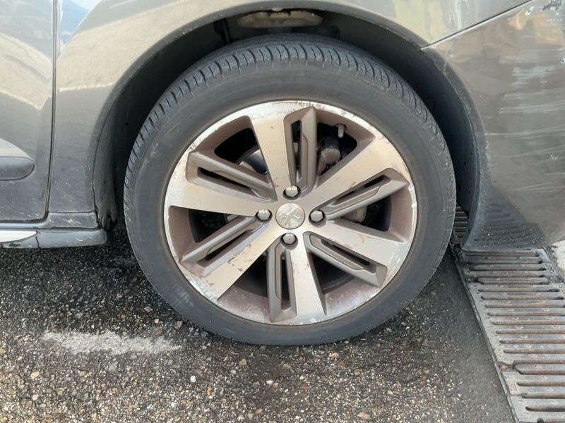 Peugeot 3008 1.6 Blue-HDi Allure 2016 – снимка 11