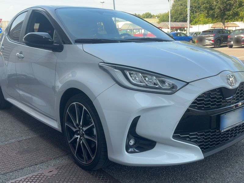 Toyota Yaris 1.5 Hybrid GR Sport 2024 – снимка 12