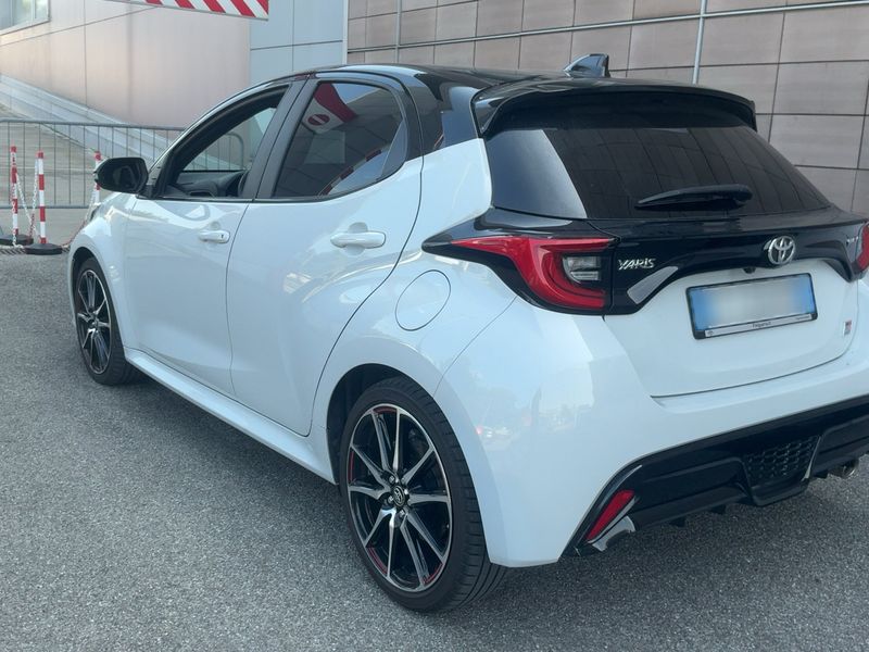 Toyota Yaris 1.5 Hybrid GR Sport 2024 – снимка 6