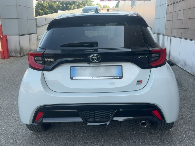 Toyota Yaris 1.5 Hybrid GR Sport 2024 – снимка 7