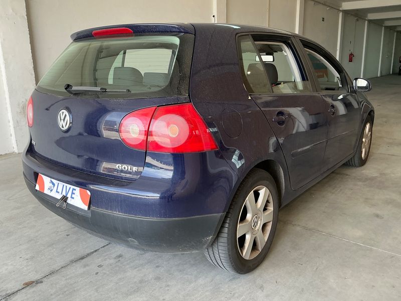 Volkswagen Golf V 1.4 FSI Highline 2005 – снимка 2