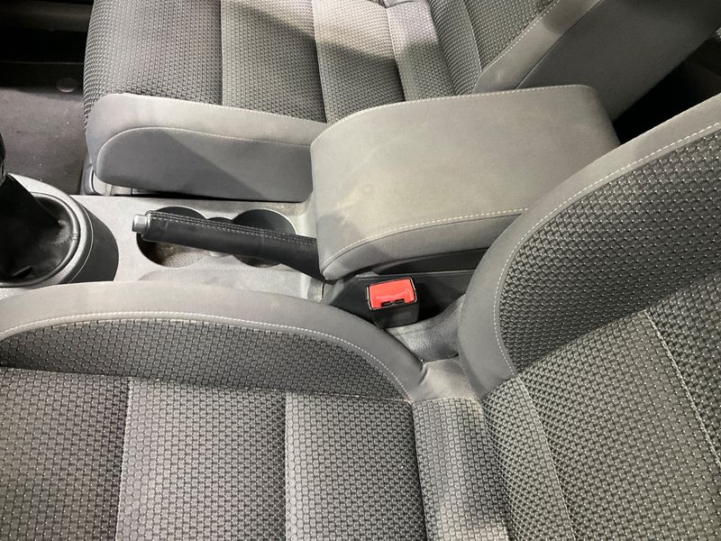 Volkswagen Touran 1.6 TDI Comfortline 2012 – снимка 34