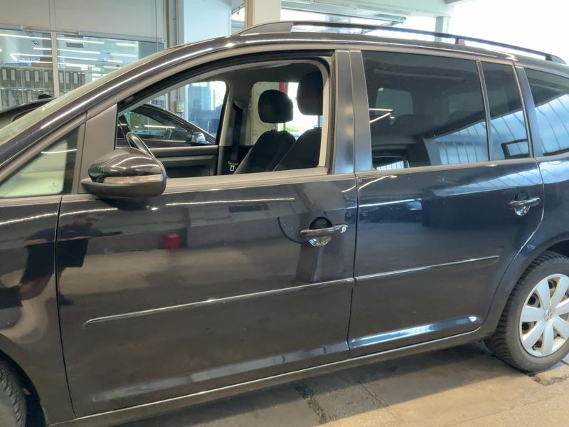 Volkswagen Touran 1.6 TDI Comfortline 2012 – снимка 4