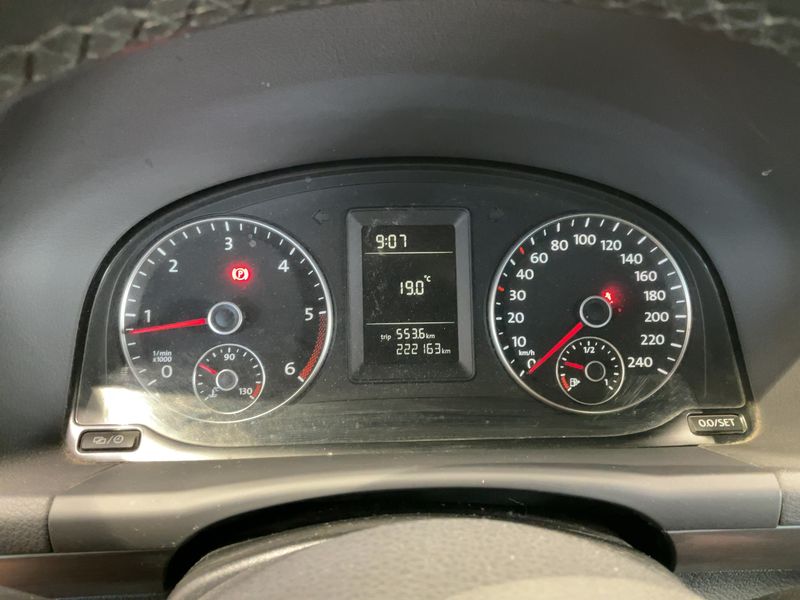 Volkswagen Touran 1.6 TDI Comfortline 2012 – снимка 18
