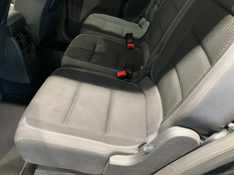 Volkswagen Touran 1.6 TDI Comfortline 2012 – снимка 35