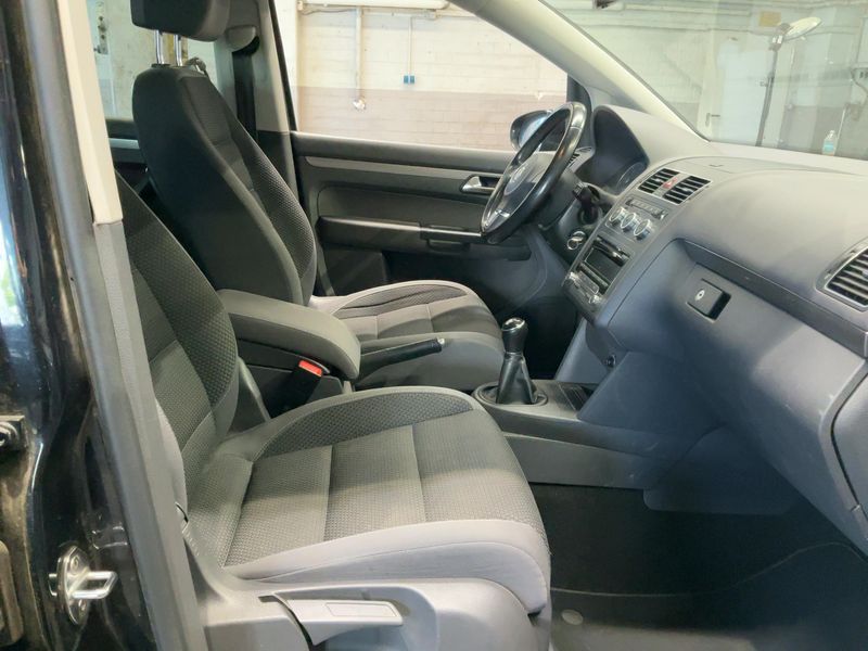 Volkswagen Touran 1.6 TDI Comfortline 2012 – снимка 16