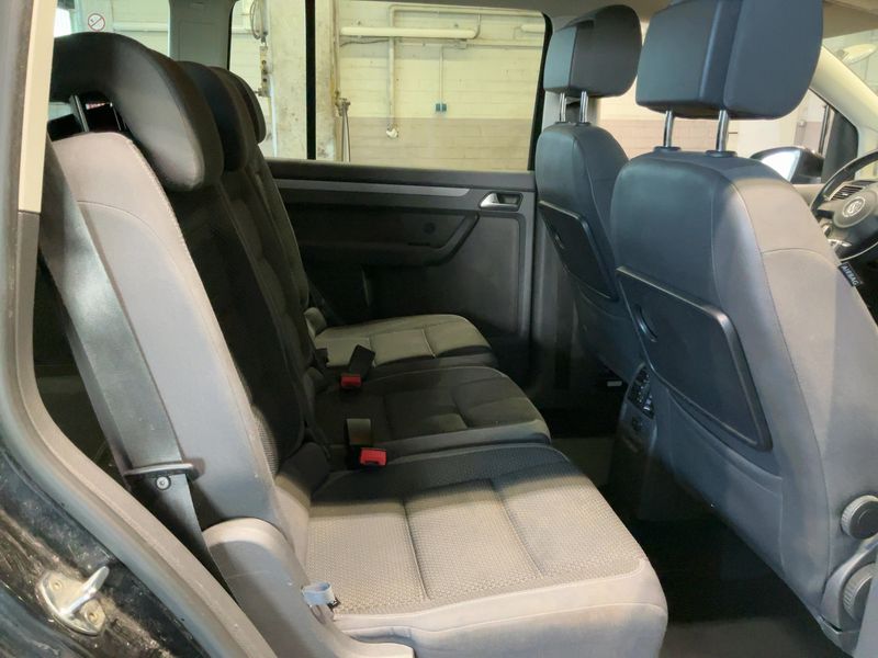Volkswagen Touran 1.6 TDI Comfortline 2012 – снимка 19