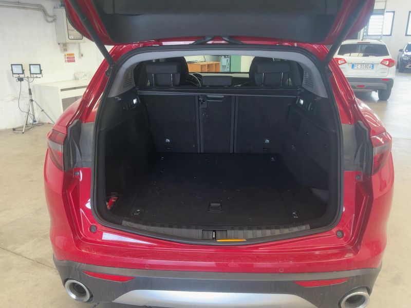 Alfa Romeo Stelvio 2.2 JTDM Business Q4 2019 – снимка 15