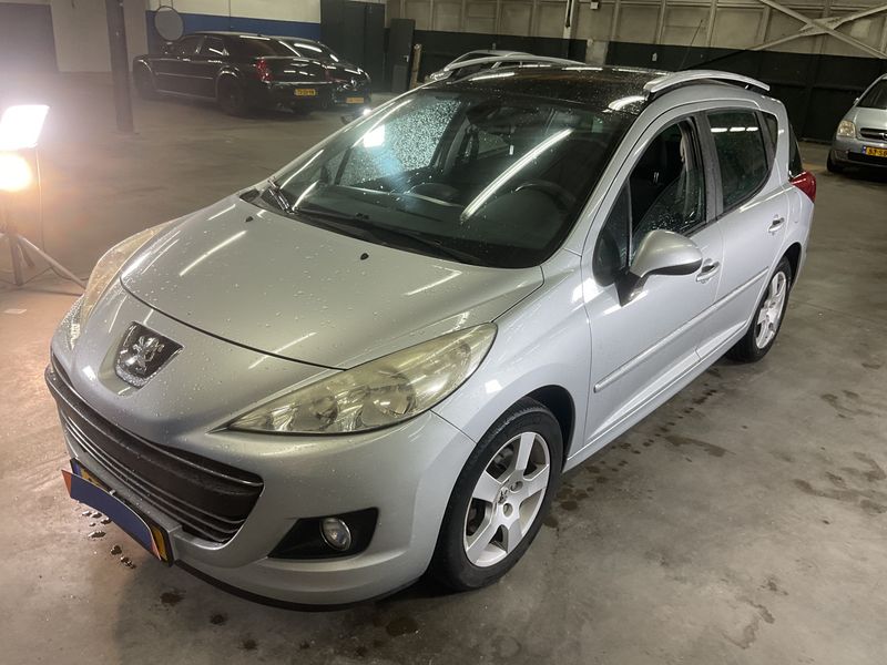 Peugeot 207 1.6 Premiere 2010 – снимка 1