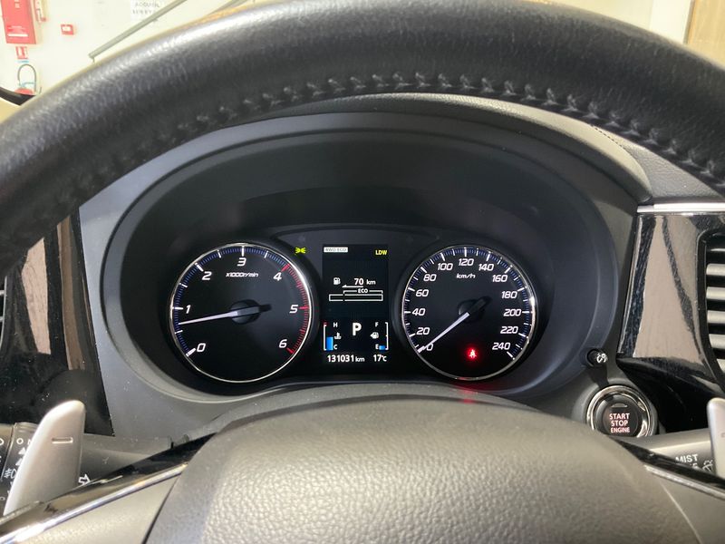 Mitsubishi Outlander 2.2 DI-D Intense ClearTec 4WD 2016 – снимка 18