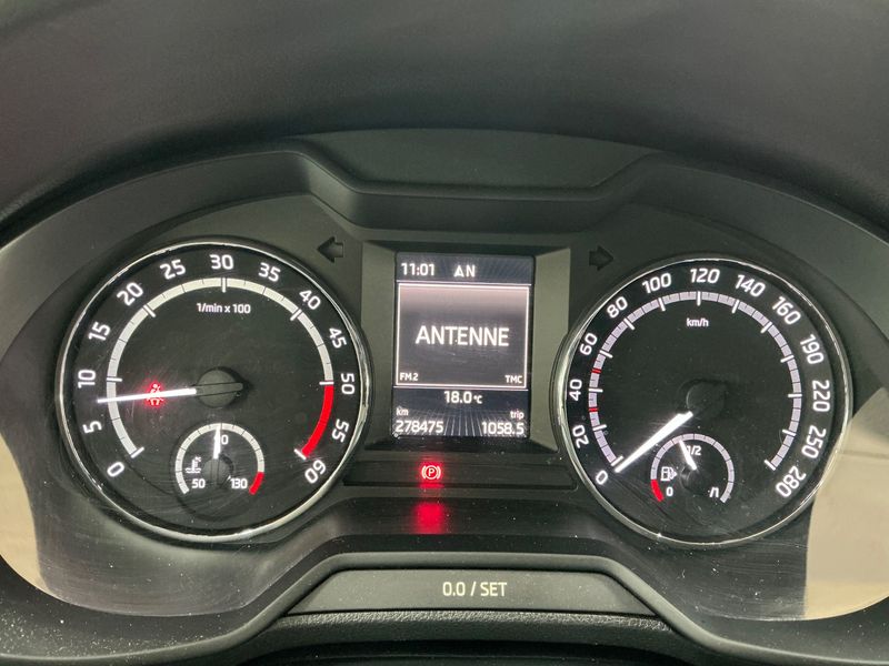Skoda Octavia 2.0 TDI RS 2015 – снимка 18