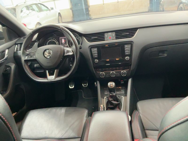 Skoda Octavia 2.0 TDI RS 2015 – снимка 17