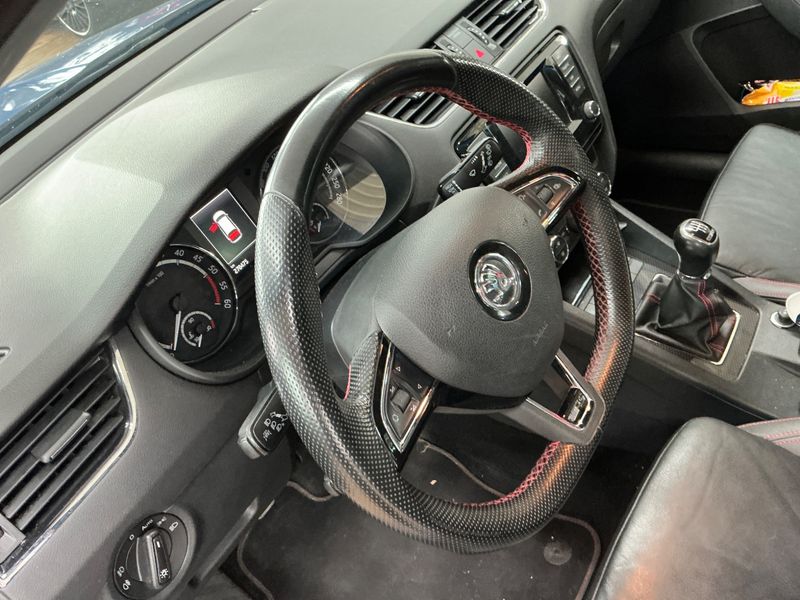 Skoda Octavia 2.0 TDI RS 2015 – снимка 33