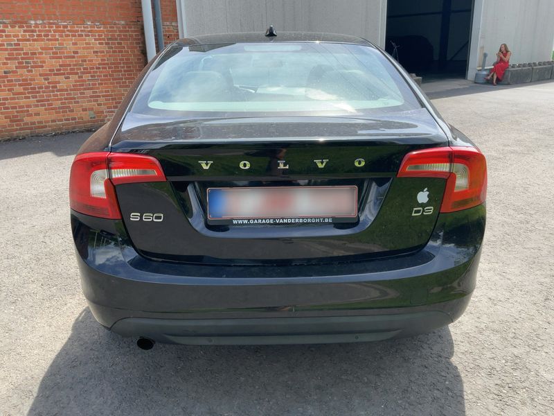 Volvo S60 2.0 D4 Momentum 2011 – снимка 7