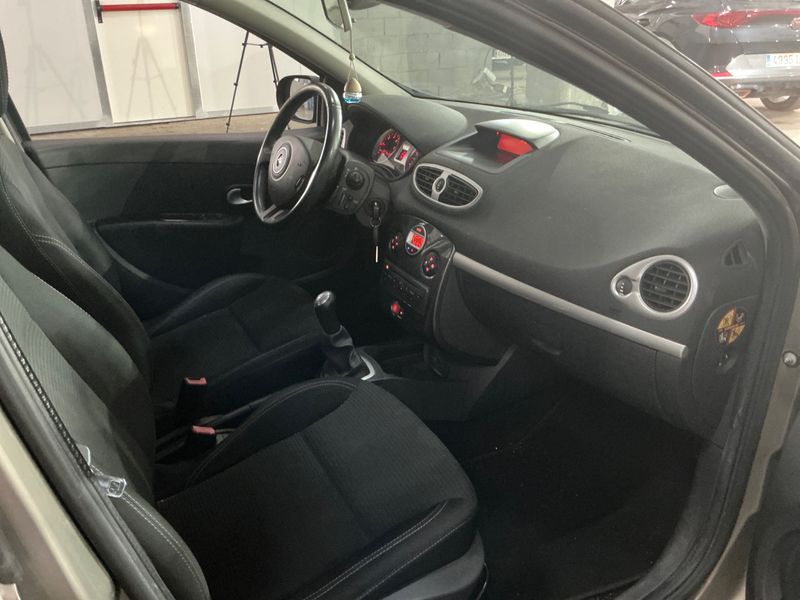 Renault Clio 1.5 dCi Dynamique 2012 – снимка 3