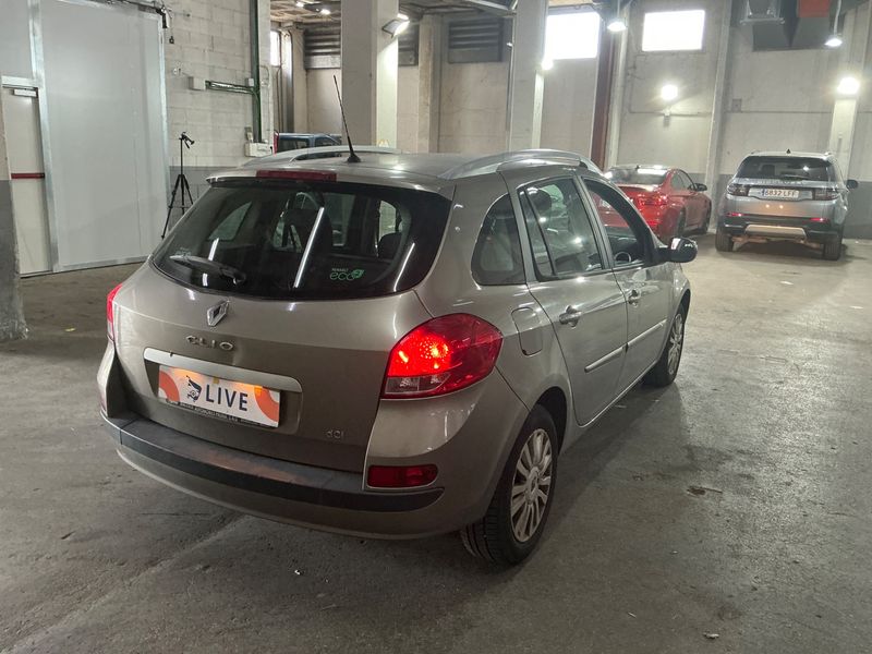 Renault Clio 1.5 dCi Dynamique 2012 – снимка 2