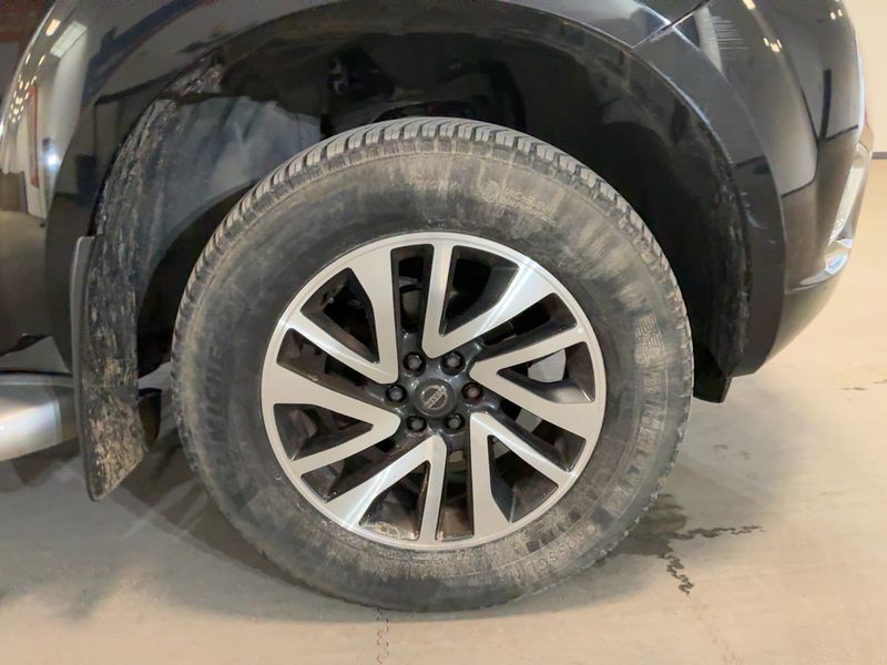 Nissan Navara NP-300 2.3 dCi Tekna+ Double Cab 4x4 2018 – снимка 11