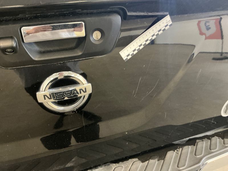 Nissan Navara NP-300 2.3 dCi Tekna+ Double Cab 4x4 2018 – снимка 35