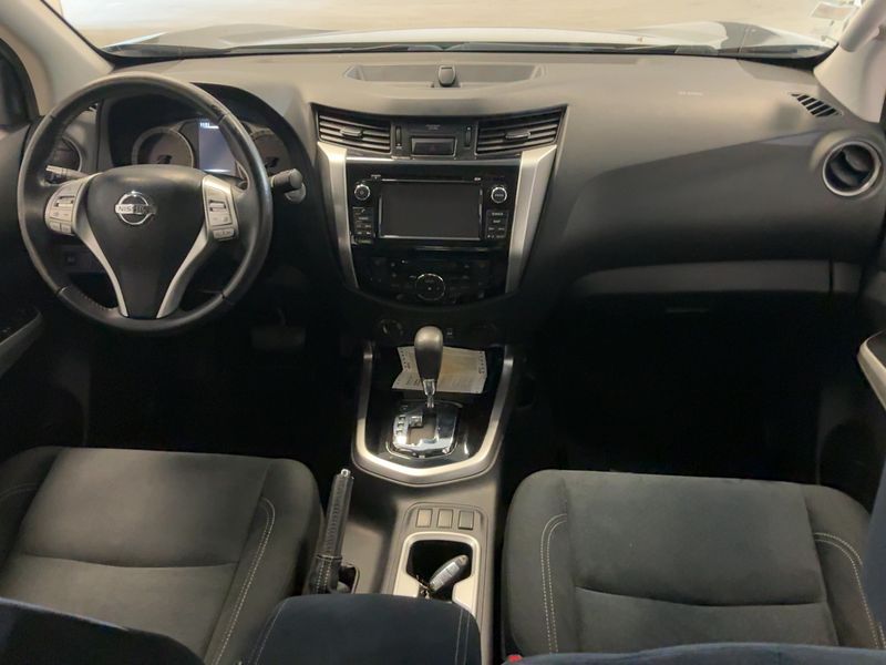Nissan Navara NP-300 2.3 dCi Tekna+ Double Cab 4x4 2018 – снимка 17
