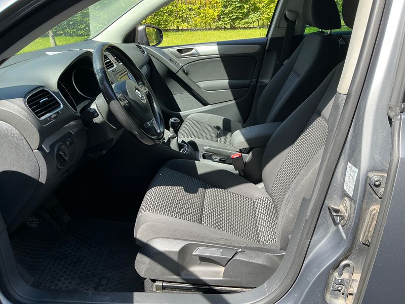 Volkswagen Golf VI 1.6 TDI Trendline BlueMotion Tech 2011 – снимка 3