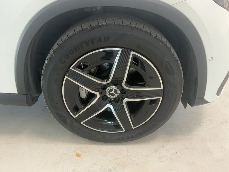 Mercedes-Benz GLC-Klasse GLC 220 d Mild-Hybrid 4Matic AMG Line 2023 – снимка 11