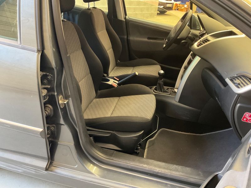Peugeot 207 1.6 Premium 2010 – снимка 3