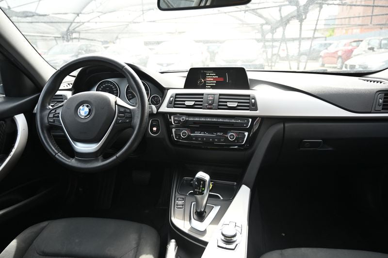 BMW 3er 320d xDrive Advantage 2017 – снимка 11