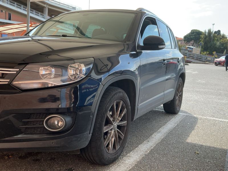 Volkswagen Tiguan 2.0 TDI Sport & Style 4Motion 2013 – снимка на щета 2