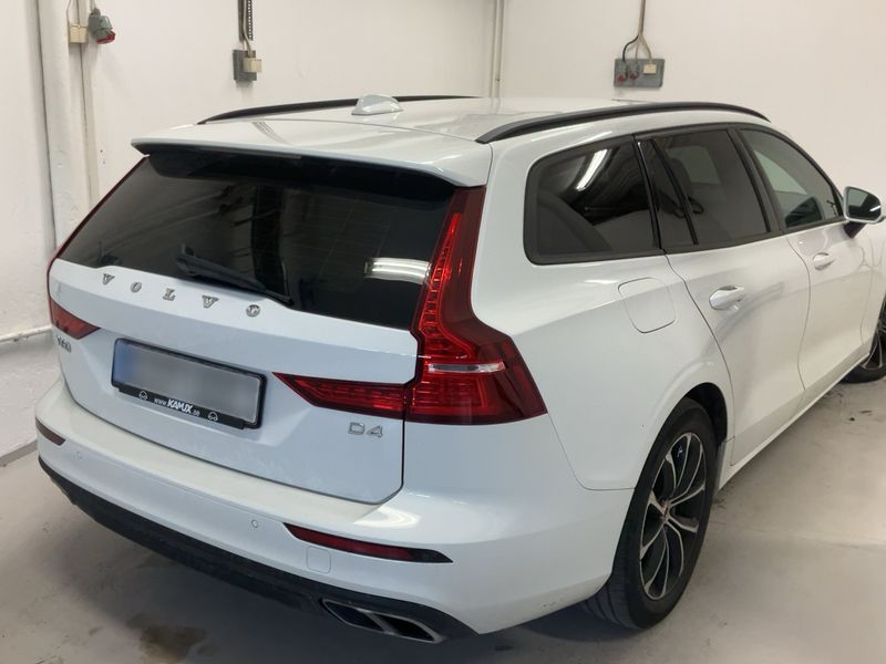 Volvo V60 2.0 D4 Momentum 2020 – снимка 8