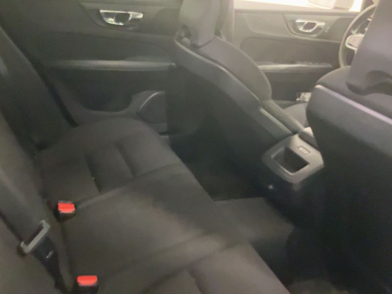 Volvo V60 2.0 D4 Momentum 2020 – снимка 20