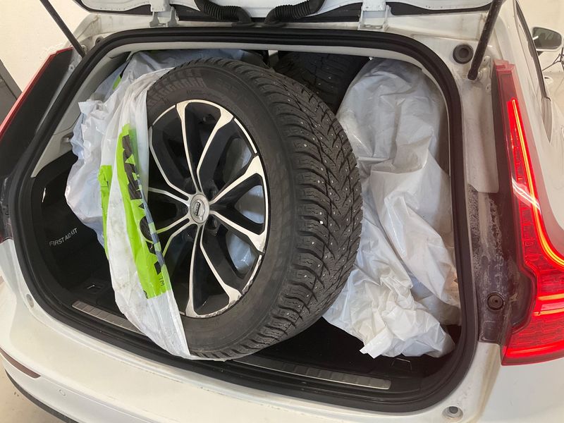 Volvo V60 2.0 D4 Momentum 2020 – снимка 15