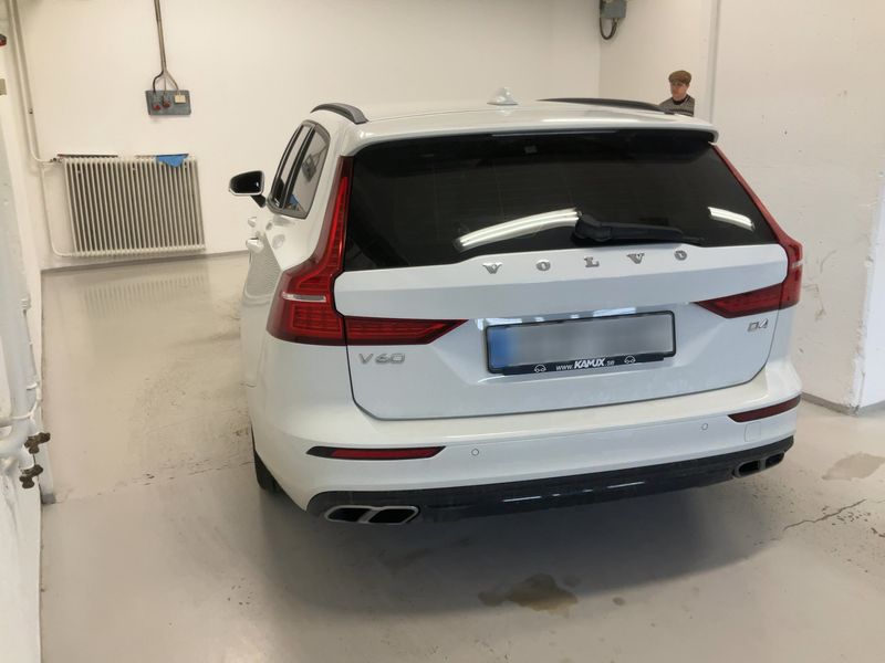 Volvo V60 2.0 D4 Momentum 2020 – снимка 6