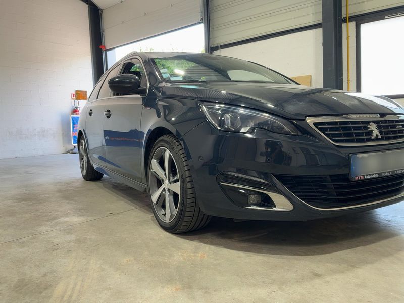 Peugeot 308 2.0 Blue-HDi GT Line 2017 – снимка 12