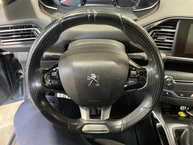 Peugeot 308 2.0 Blue-HDi GT Line 2017 – снимка 25