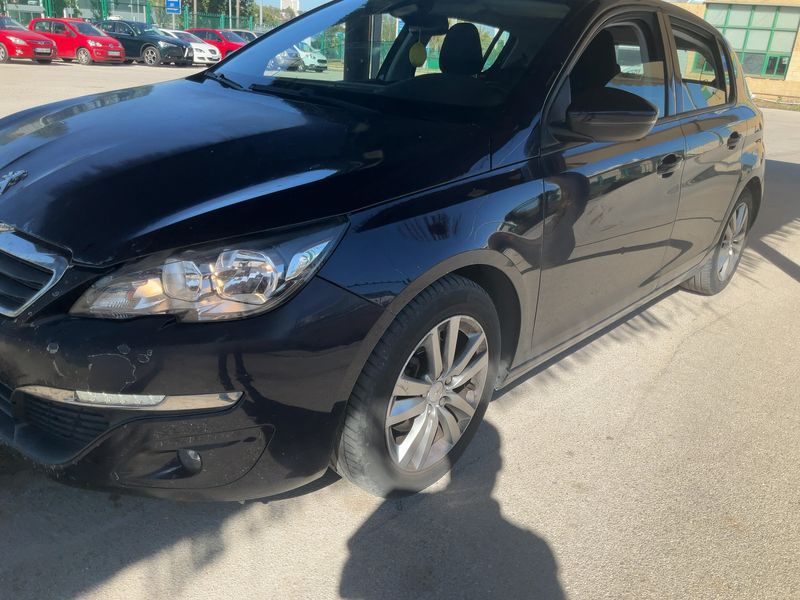 Peugeot 308 1.6 e-HDi Active 2015 – снимка 2