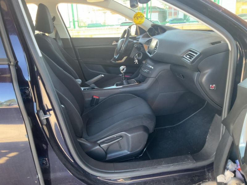 Peugeot 308 1.6 e-HDi Active 2015 – снимка 16