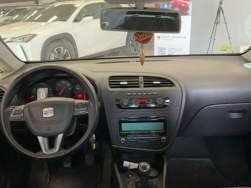 Seat Leon 1.6 TDI Reference Copa 2012 – снимка 17