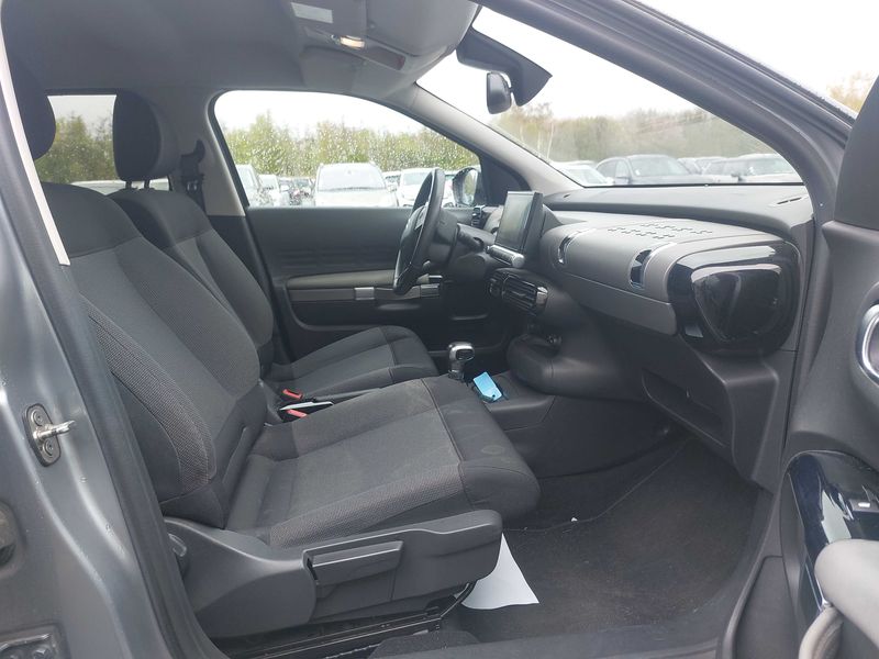Citroen C4 Cactus 1.2 e-THP Shine 2019 – снимка 10