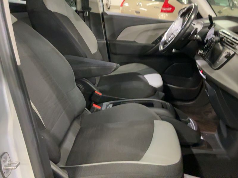 Citroen C4 Picasso 1.6 e-HDi Intensive 2015 – снимка 16