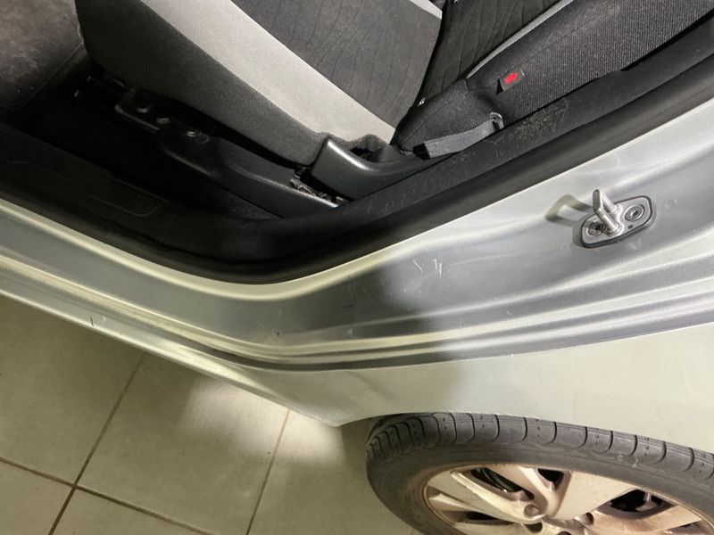 Citroen C4 Picasso 1.6 e-HDi Intensive 2015 – снимка 27