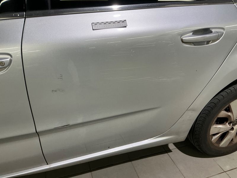 Citroen C4 Picasso 1.6 e-HDi Intensive 2015 – снимка 32