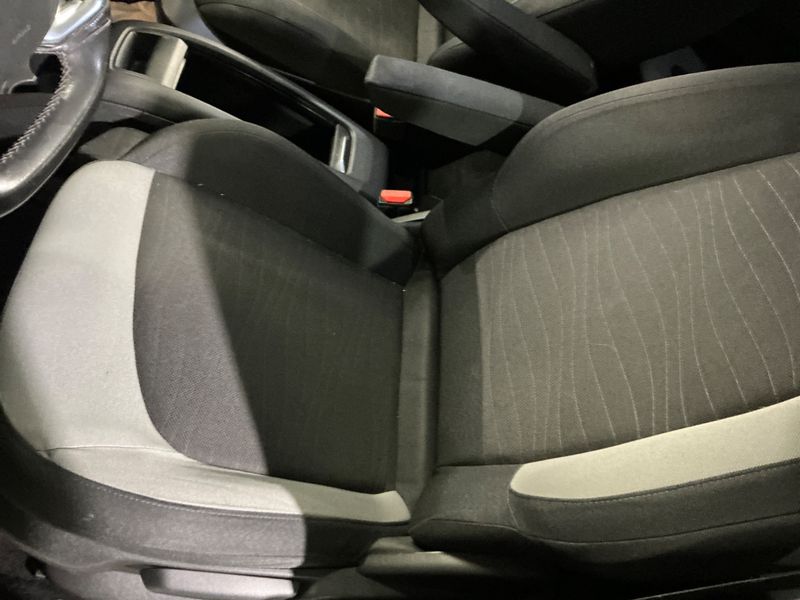 Citroen C4 Picasso 1.6 e-HDi Intensive 2015 – снимка 29