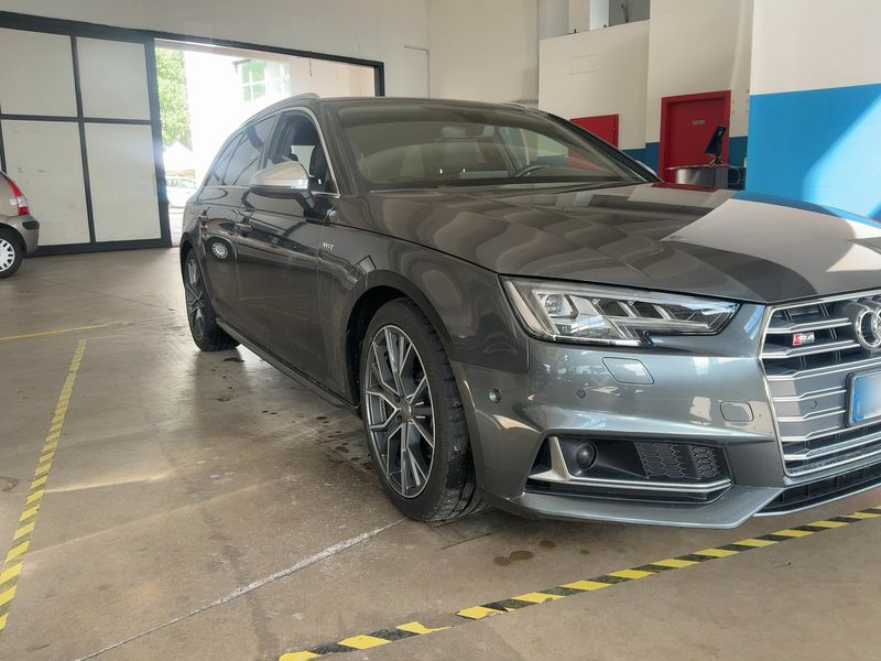 Audi S4 3.0 V6 TFSI quattro 2017 – снимка 12