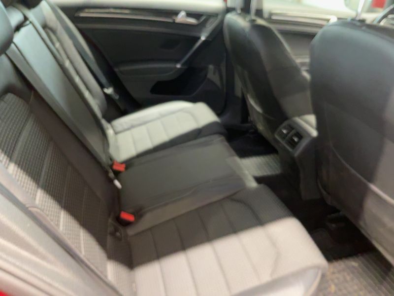 Volkswagen Golf VII 1.6 TDI Trendline BlueMotion Tech 2015 – снимка 19