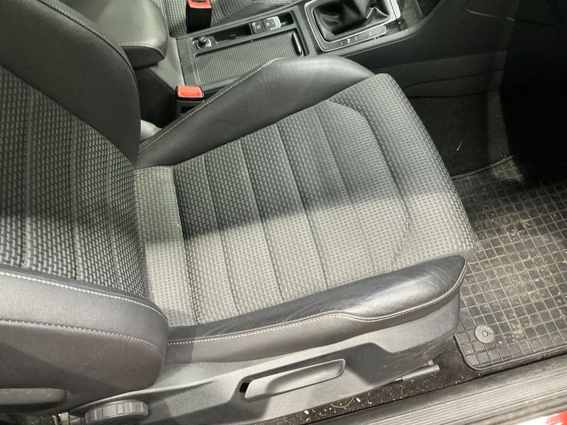 Volkswagen Golf VII 1.6 TDI Trendline BlueMotion Tech 2015 – снимка 32