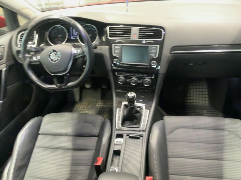 Volkswagen Golf VII 1.6 TDI Trendline BlueMotion Tech 2015 – снимка 17