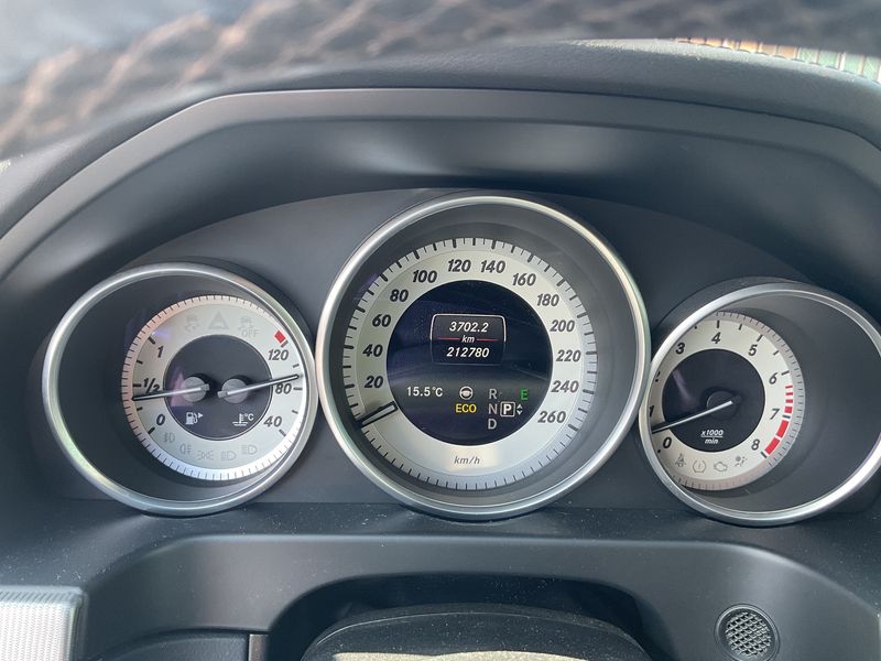 Mercedes-Benz E-Klasse E 500 CGI T BlueEfficiency 4Matic Avantgarde 2016 – снимка 19
