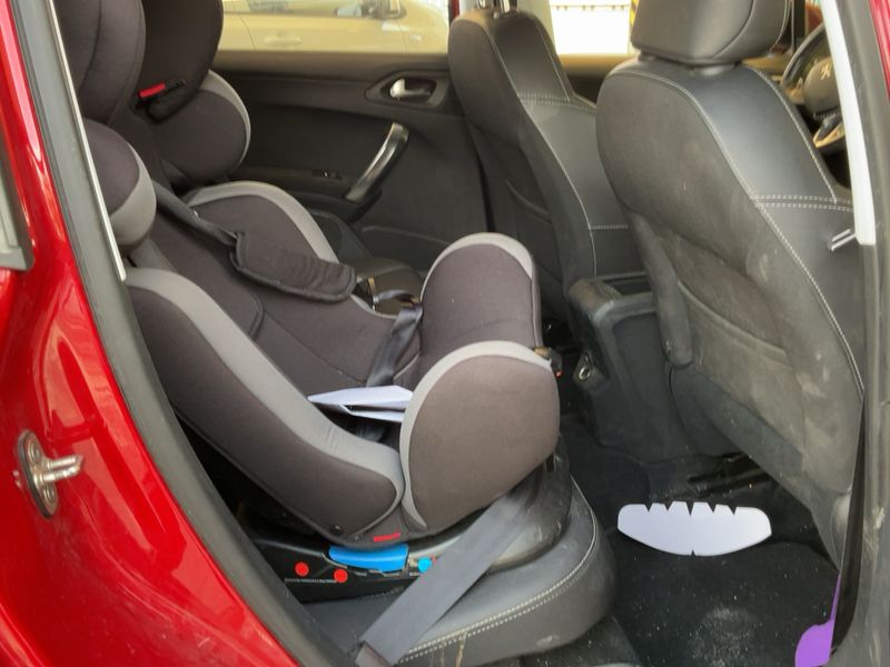 Peugeot 2008 1.6 Blue-HDi Allure 2017 – снимка 19